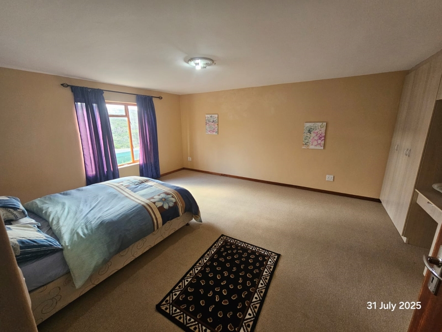 5 Bedroom Property for Sale in Stilbaai Wes Western Cape